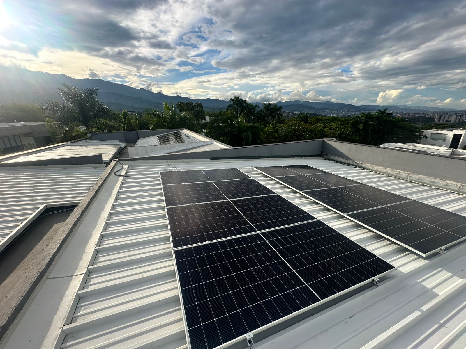 Instalación solar residencial en Cali, Pance
